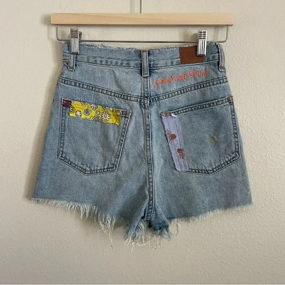 Urban Outfitters BDG Patchwork A-Line Denim Shorts Embroidered Size 24 - Picture 6 of 11